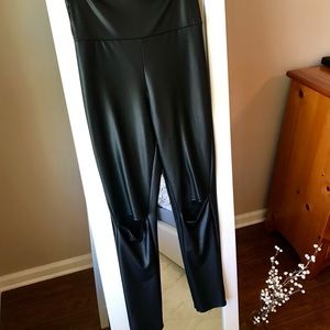 Fashionomics Faux Leather Leggings